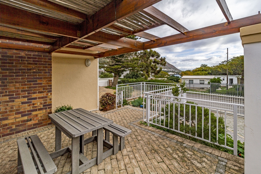 3 Bedroom Property for Sale in Gordons Bay Village Western Cape